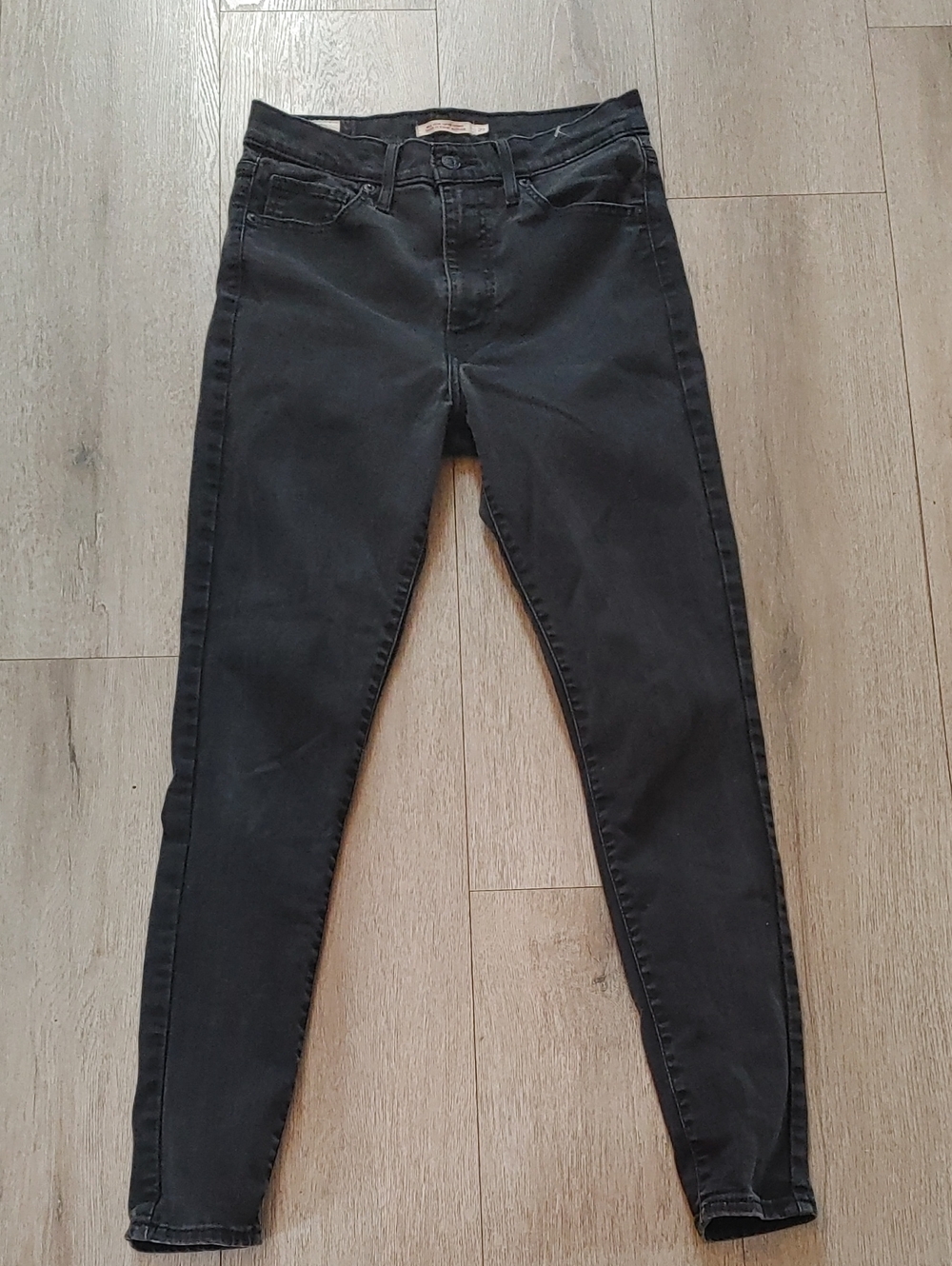 Levis l Waist 29 l Women's Black Slim Stretch Jeans